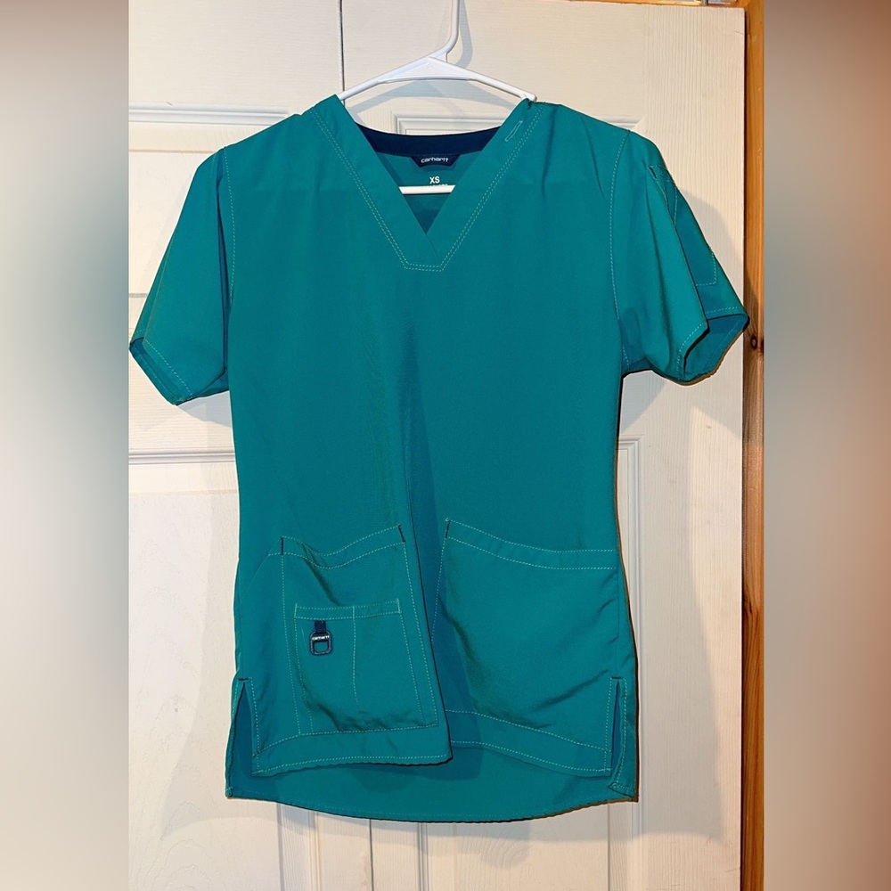 Carhartt scrub top